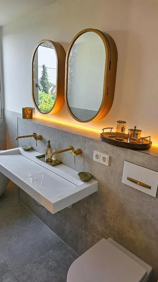 Luxus Dachgeschoss 80M² City Wohnung München Apartman
